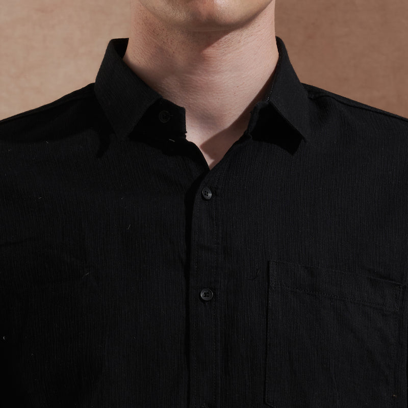 Men Black Solid Spread Collar Slim Fit Casual Shirt 3
