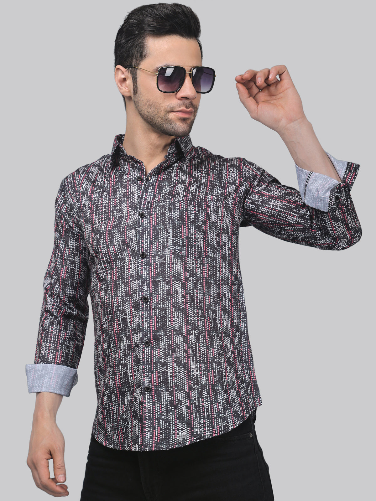 What type of collar does the shirt have?