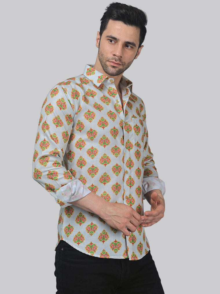 What colors are commonly available for Oxford cotton shirts?