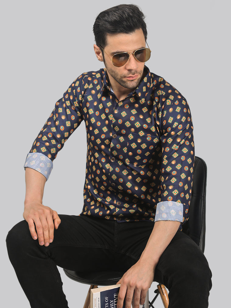 Are poplin fabric shirts prone to wrinkling, and if so, how can this be minimized?