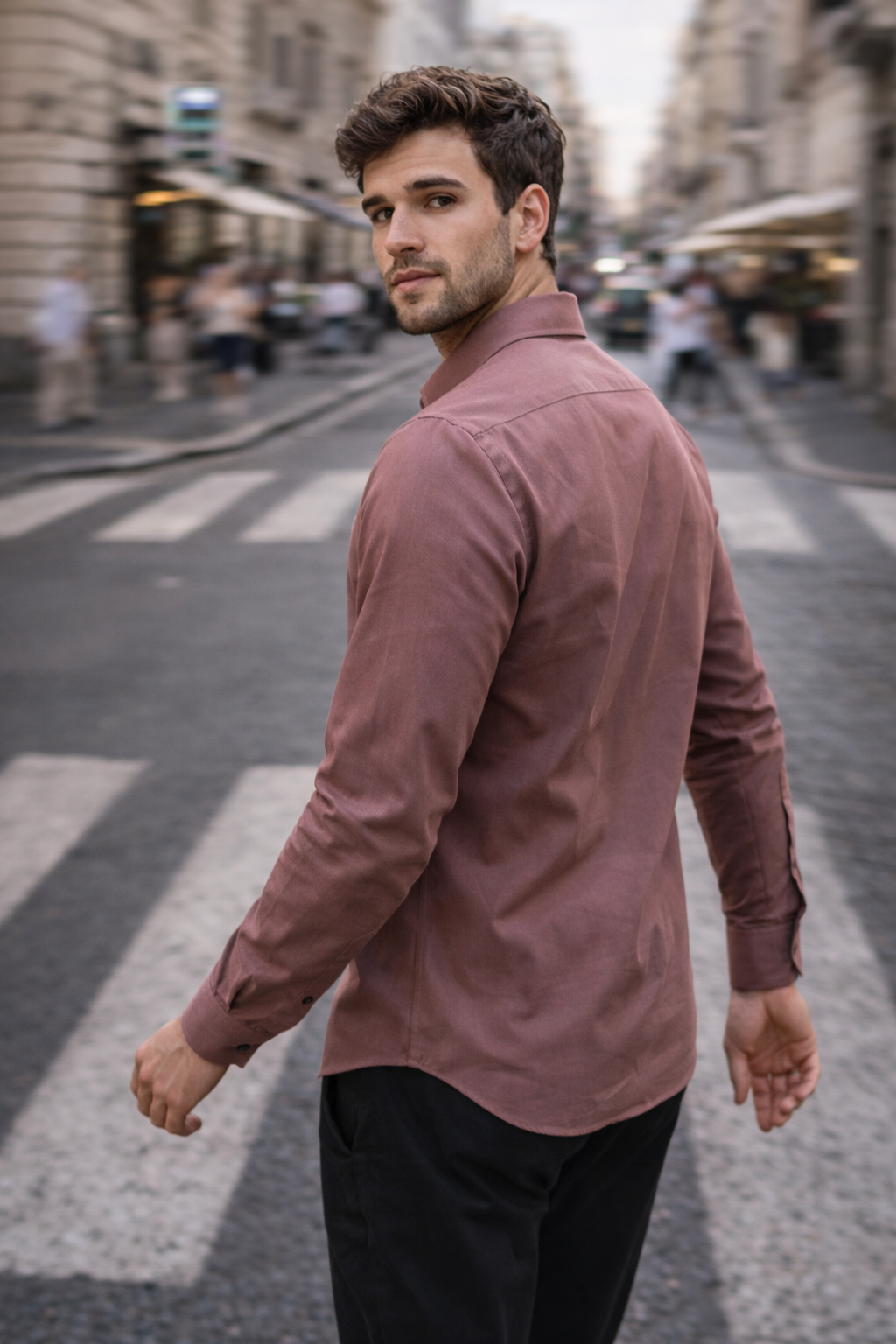 Men Mauve Solid Spread Collar Slim Fit Casual Shirt