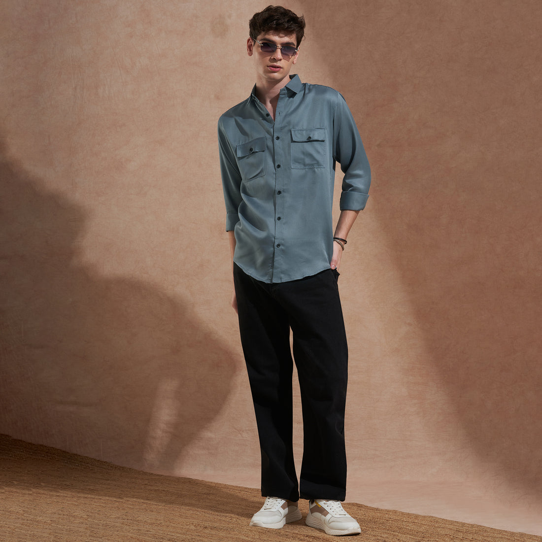 Men's Blue Solid Slim Fit Shirt with Dual Flap Pockets