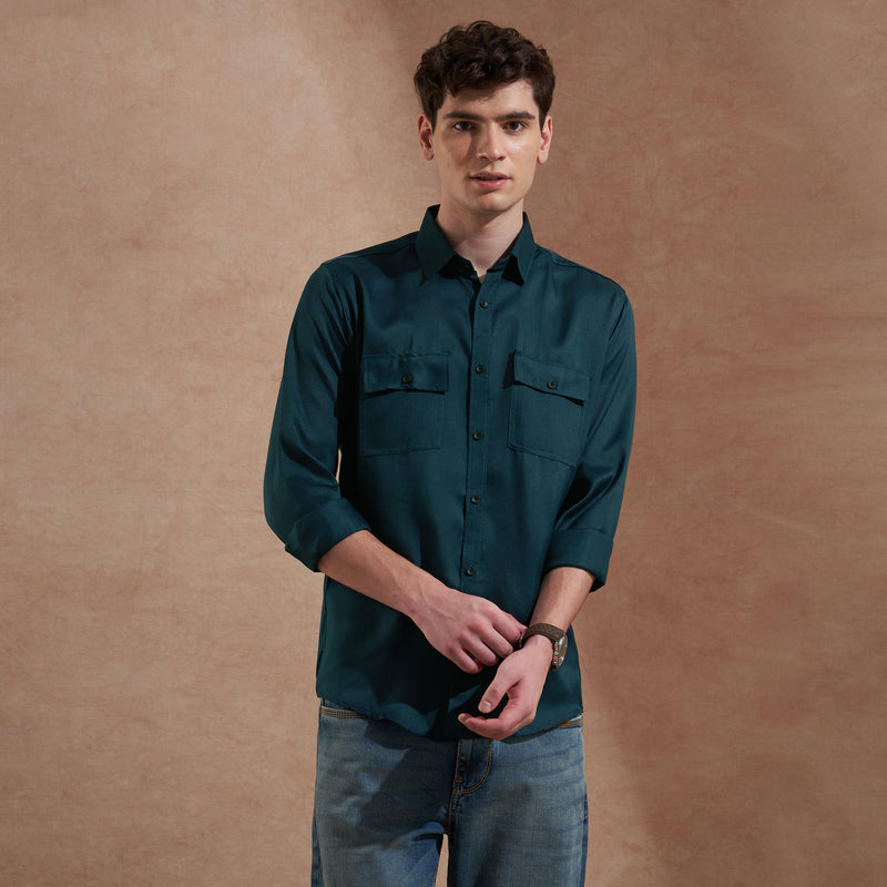 Men Dark Green Solid Spread Collar Slim Fit Casual Shirt with Dual Flap Pockets 3
