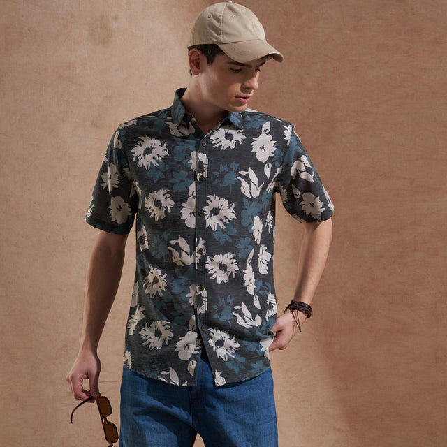 Men Charcoal Grey Floral Printed Slim Fit Casual Shirt Short Sleeve