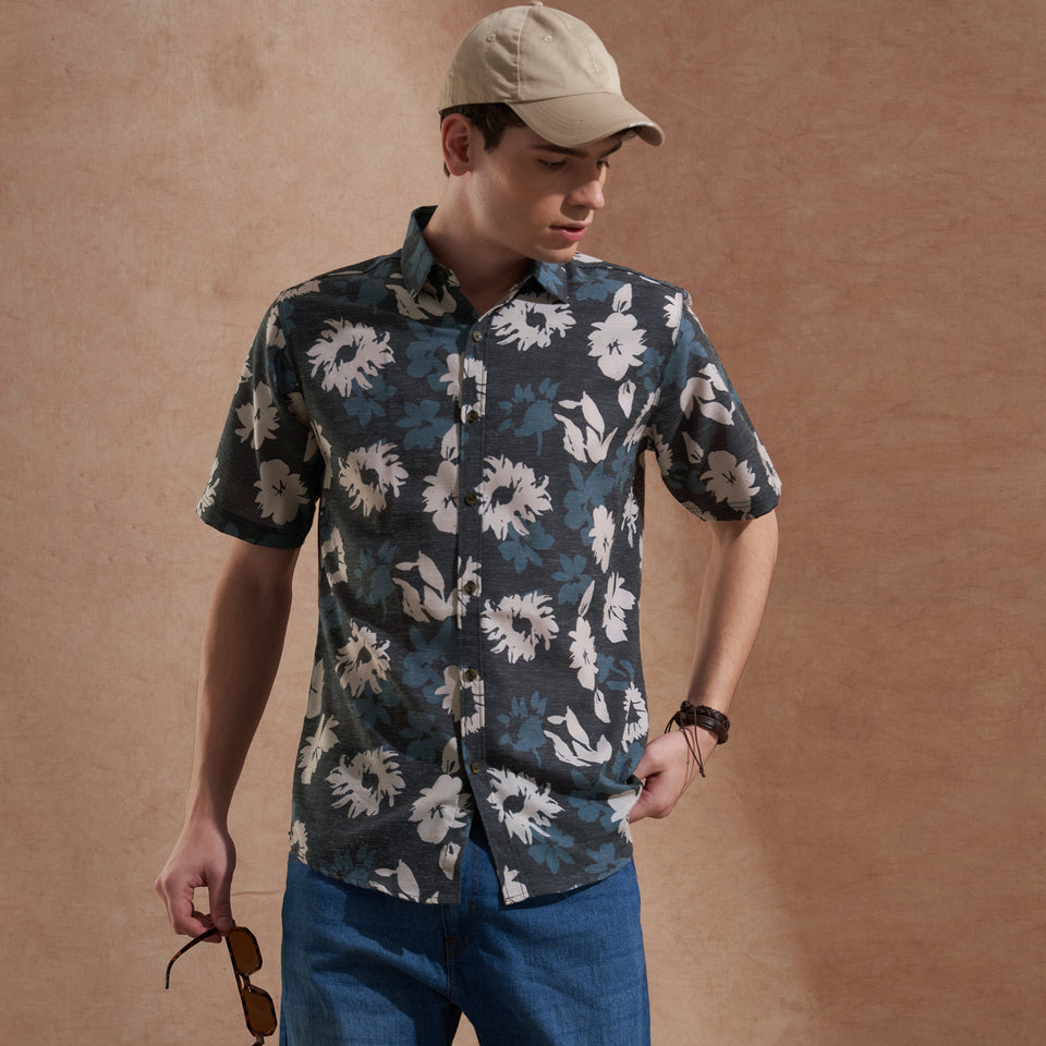 Men Charcoal Grey Floral Printed Slim Fit Casual Shirt Short Sleeve