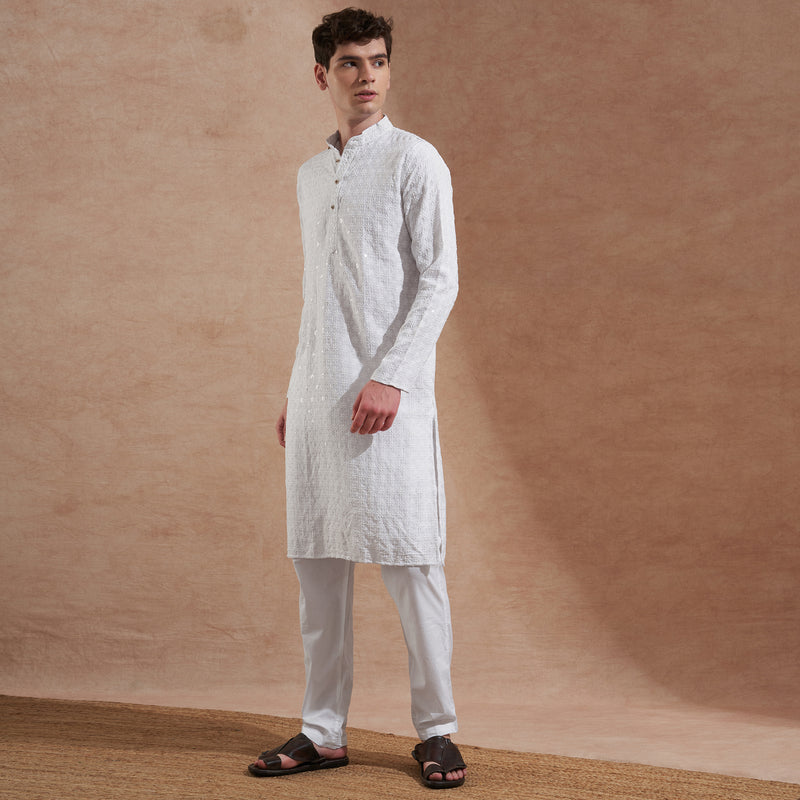 Men’s White Chikankari Embroidered Cotton Kurta 8