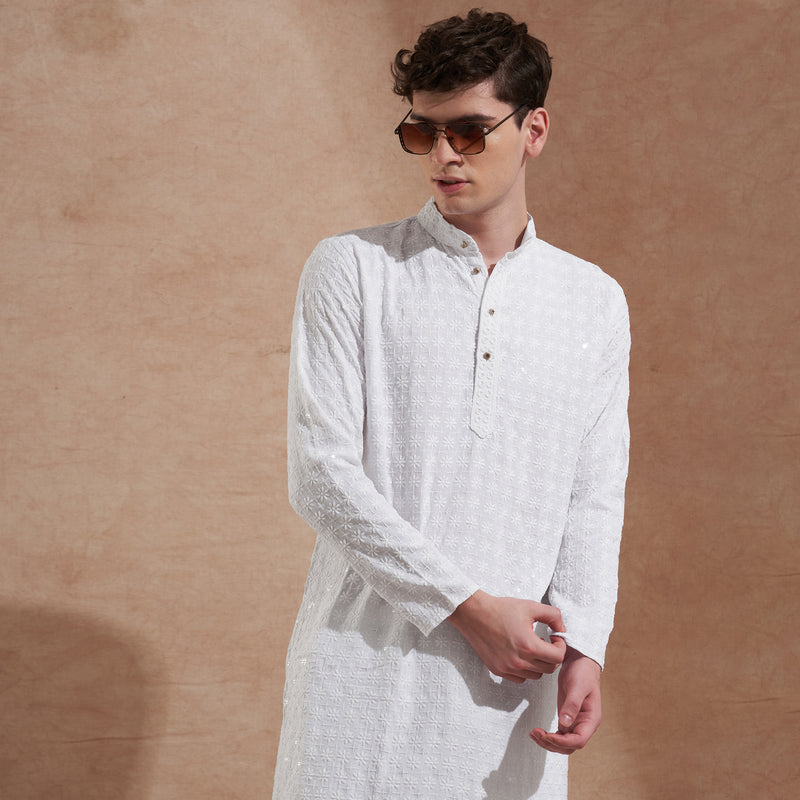 Men’s White Chikankari Embroidered Cotton Kurta 4