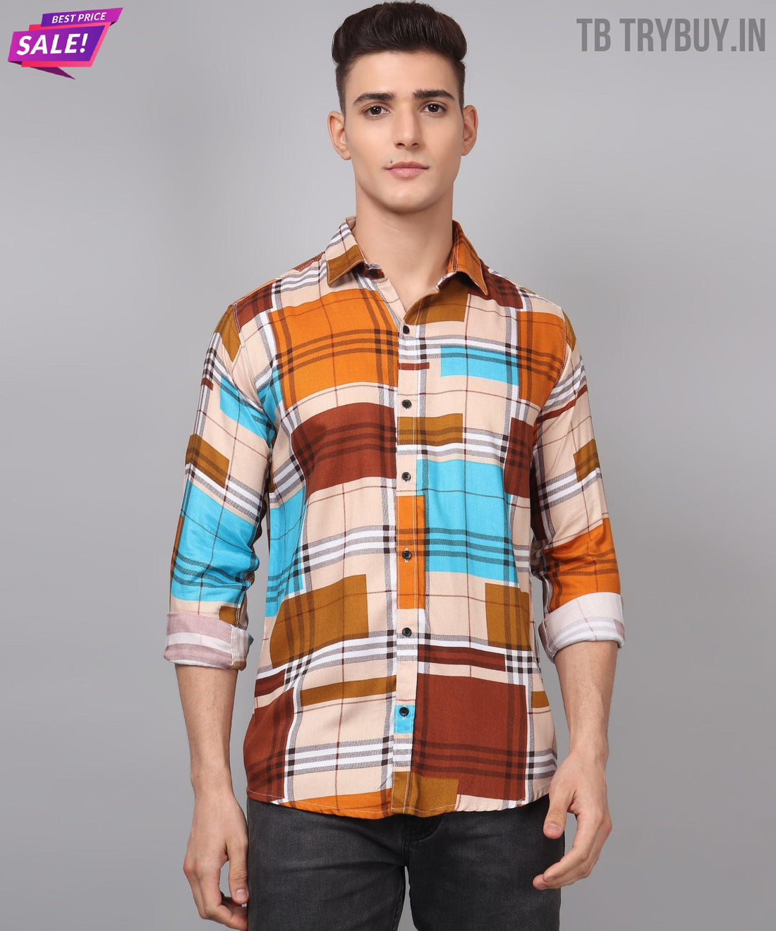 
a man wearing a plaid shirt and jeans
