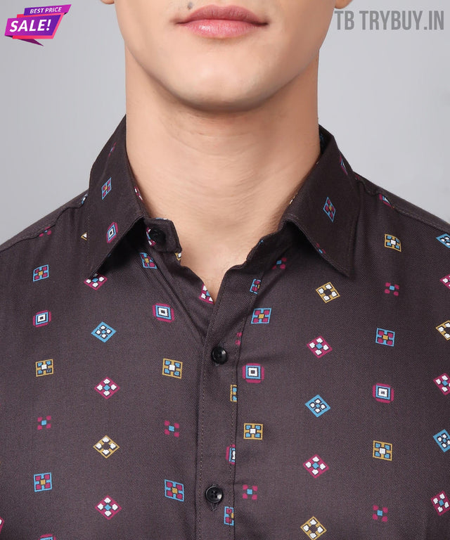 
a close up of a person wearing a shirt
