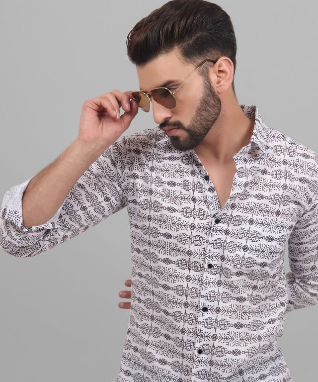 
صورة a man مع a beard wearing sunglasses من TryBuy
